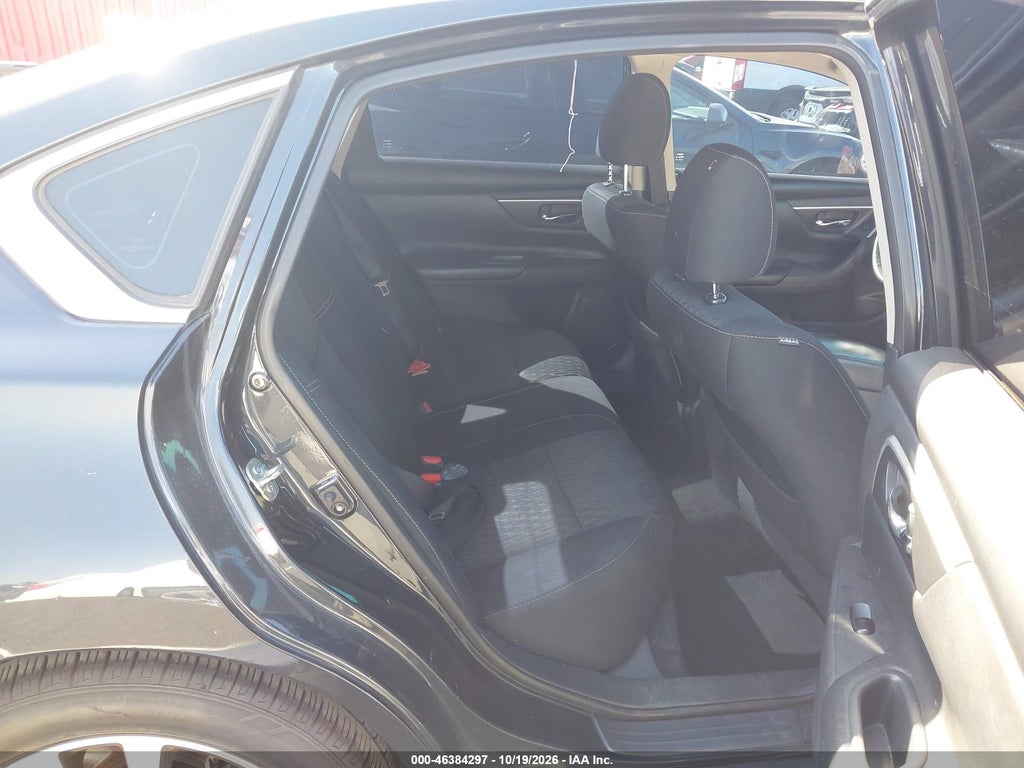 2017 Nissan Altima 2.5 SV photo 8
