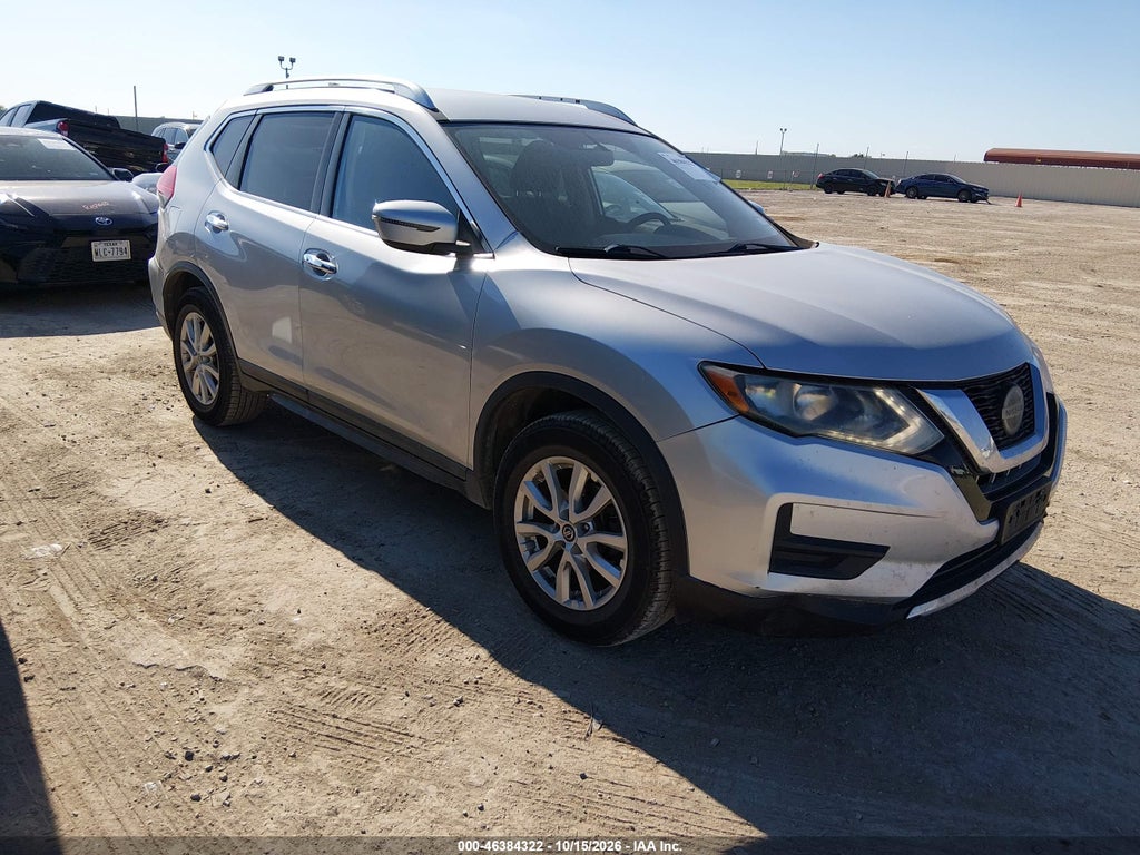2018 Nissan Rogue SV photo 1