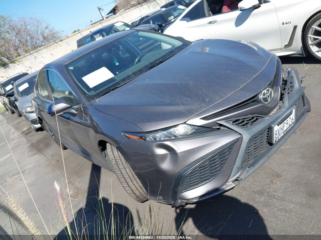 TOYOTA CAMRY 2021