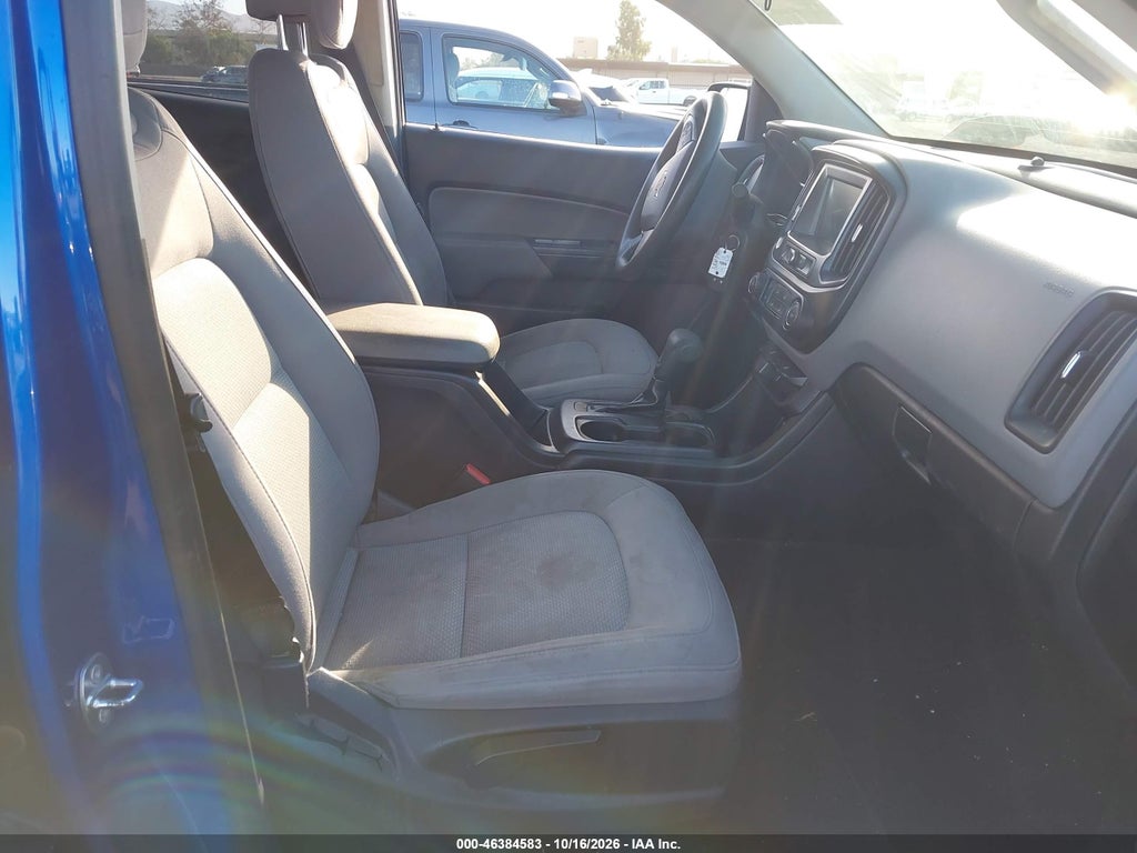 2018 Chevrolet Colorado WT photo 5
