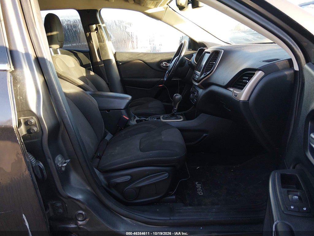 2015 Jeep Cherokee Latitude photo 5