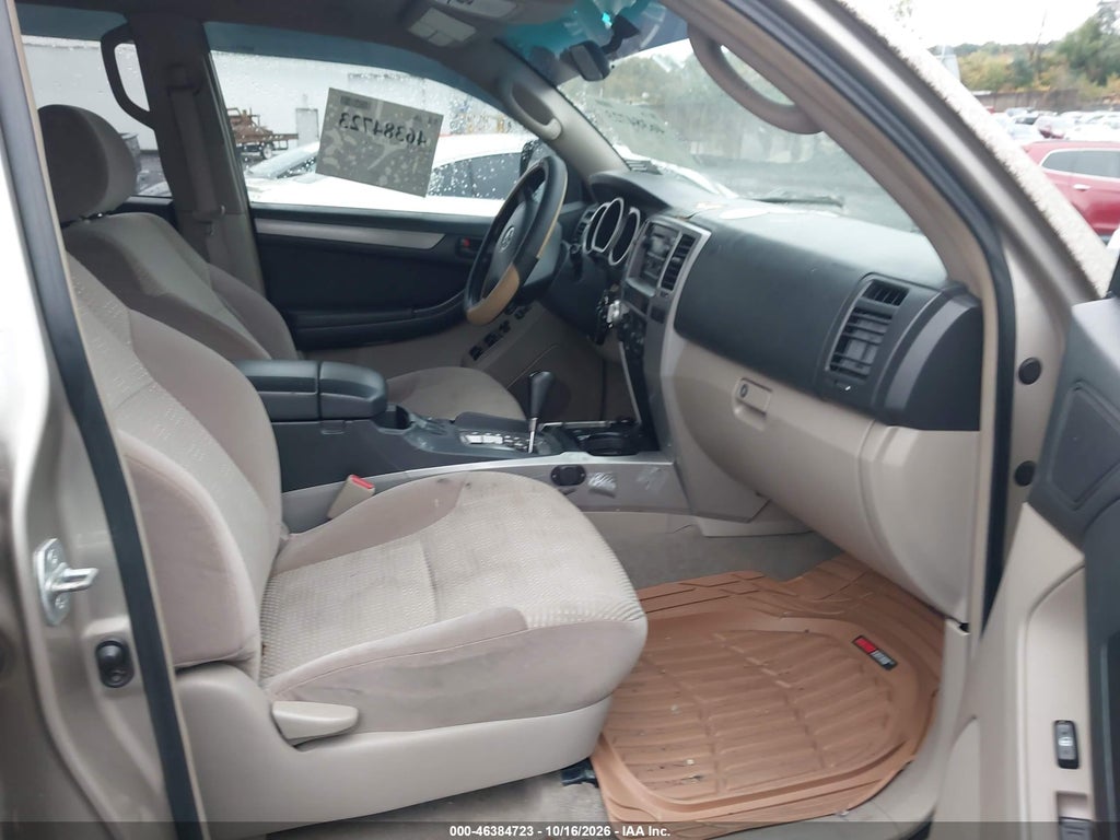 2004 Toyota 4RUNNER SR5 V8 photo 5