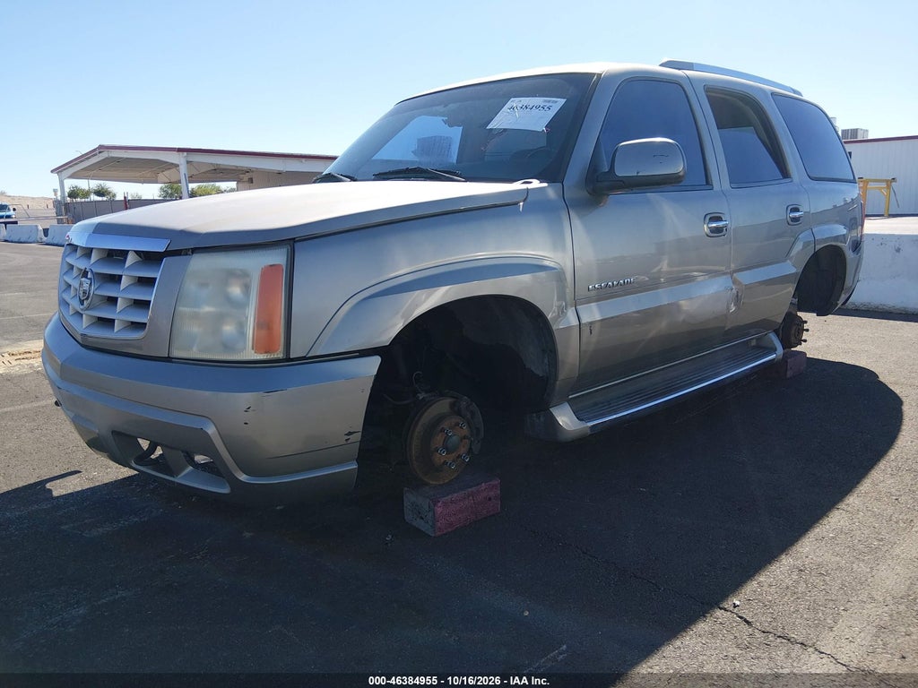 2002 Cadillac Escalade Standard photo 2