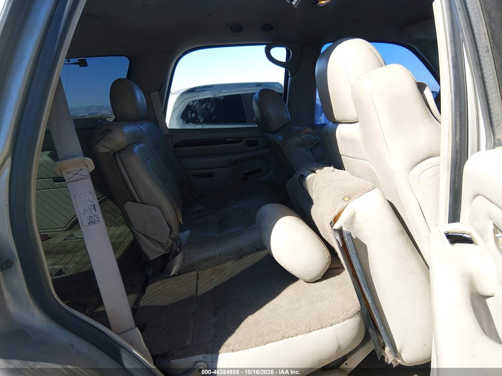 2002 Cadillac Escalade Standard photo 8