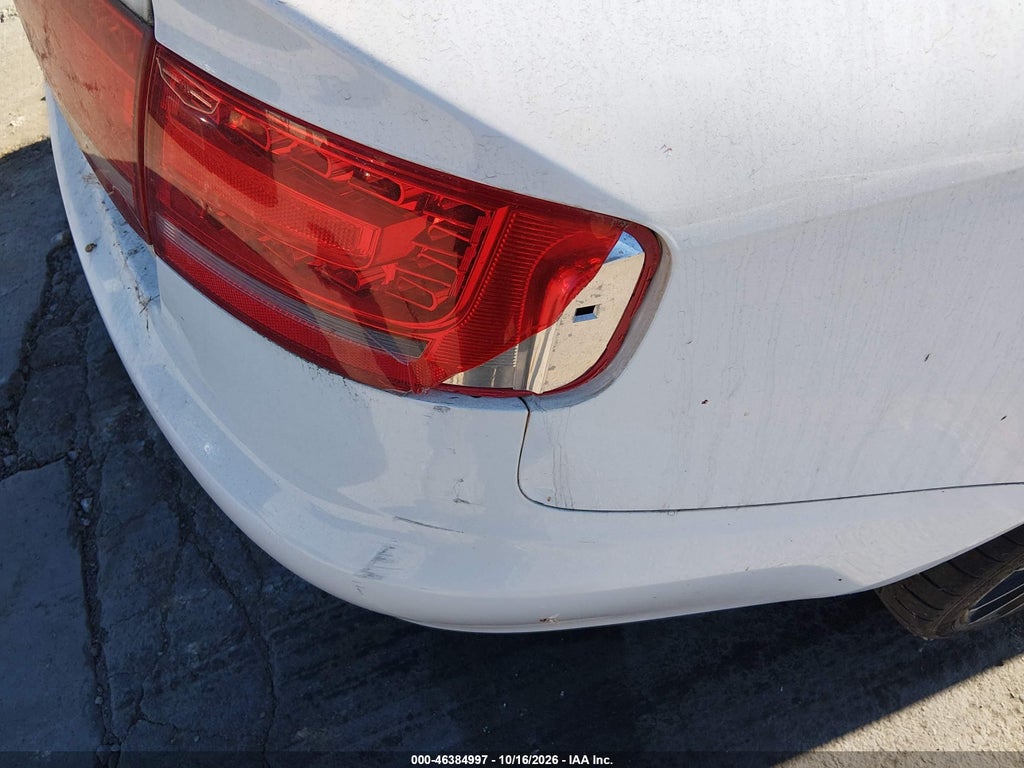 2010 Audi A4 2.0T Premium photo 6