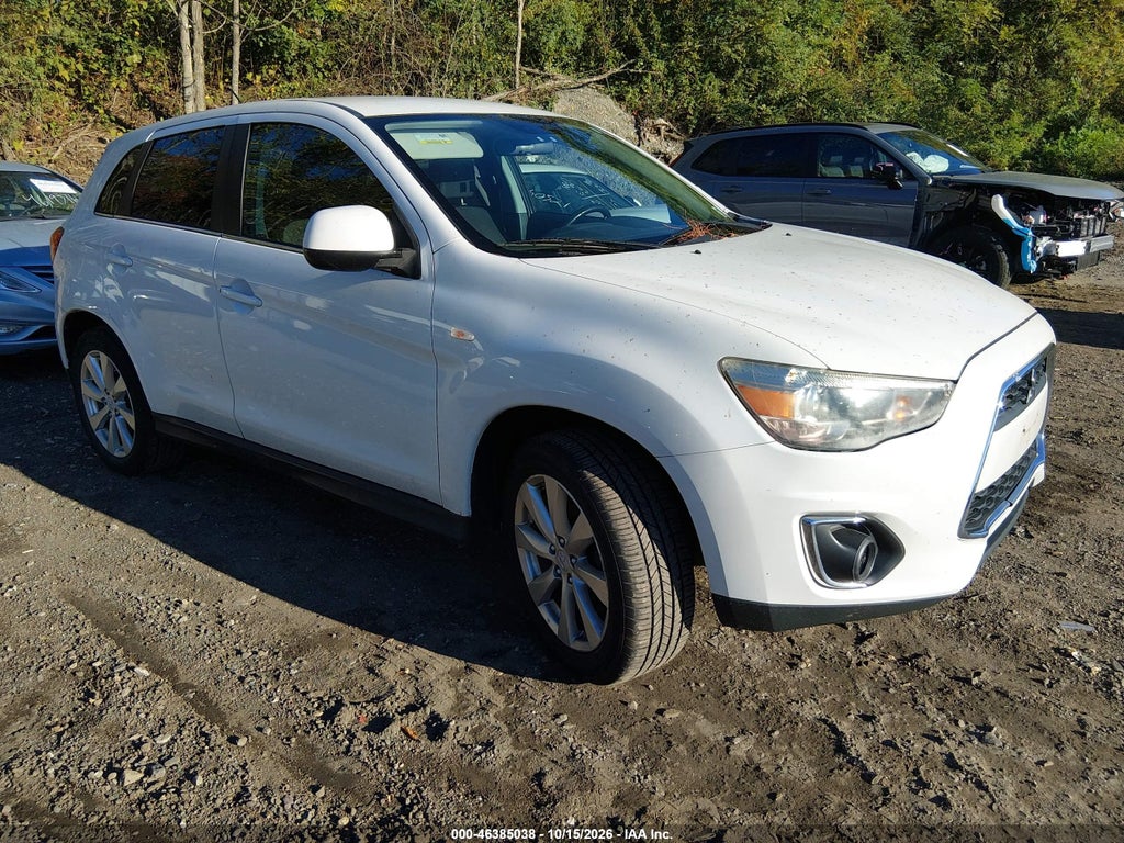2014 Mitsubishi Outlander Sport SE photo 1