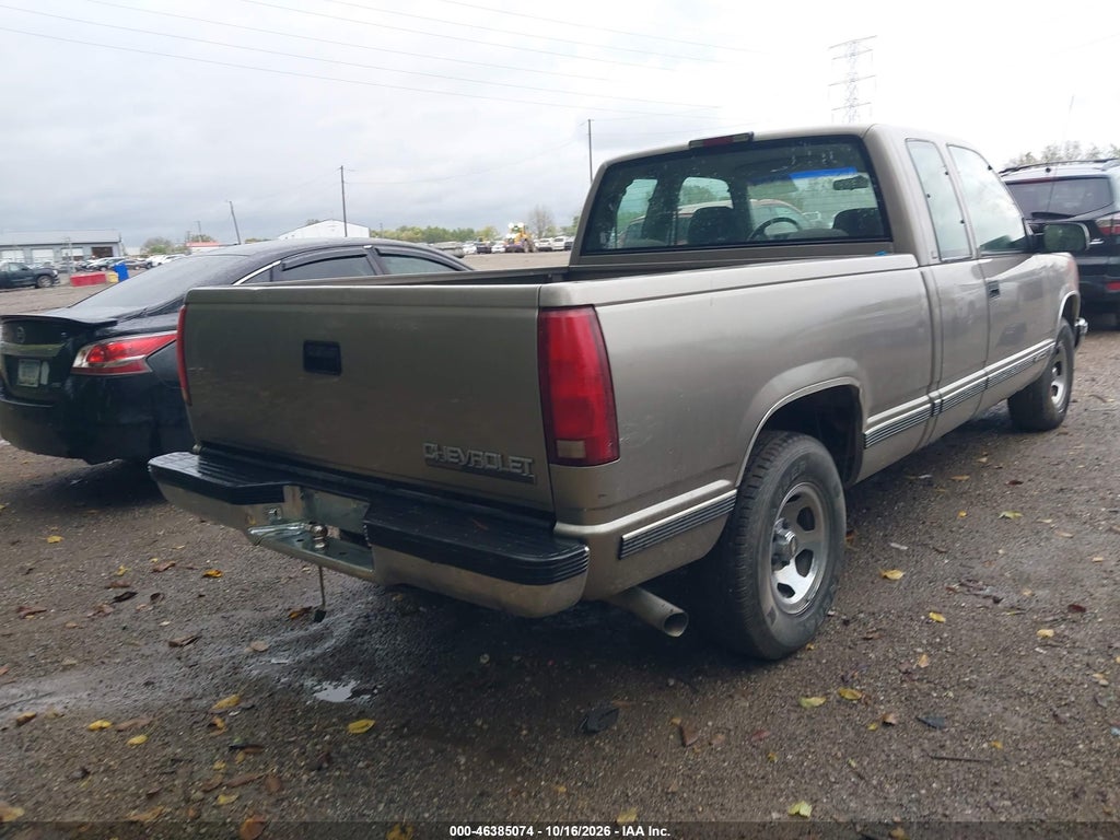1998 Chevrolet C1500 Fleetside photo 4