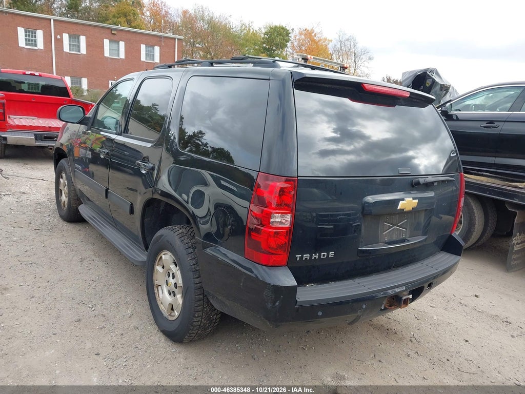 2013 Chevrolet Tahoe LT photo 3