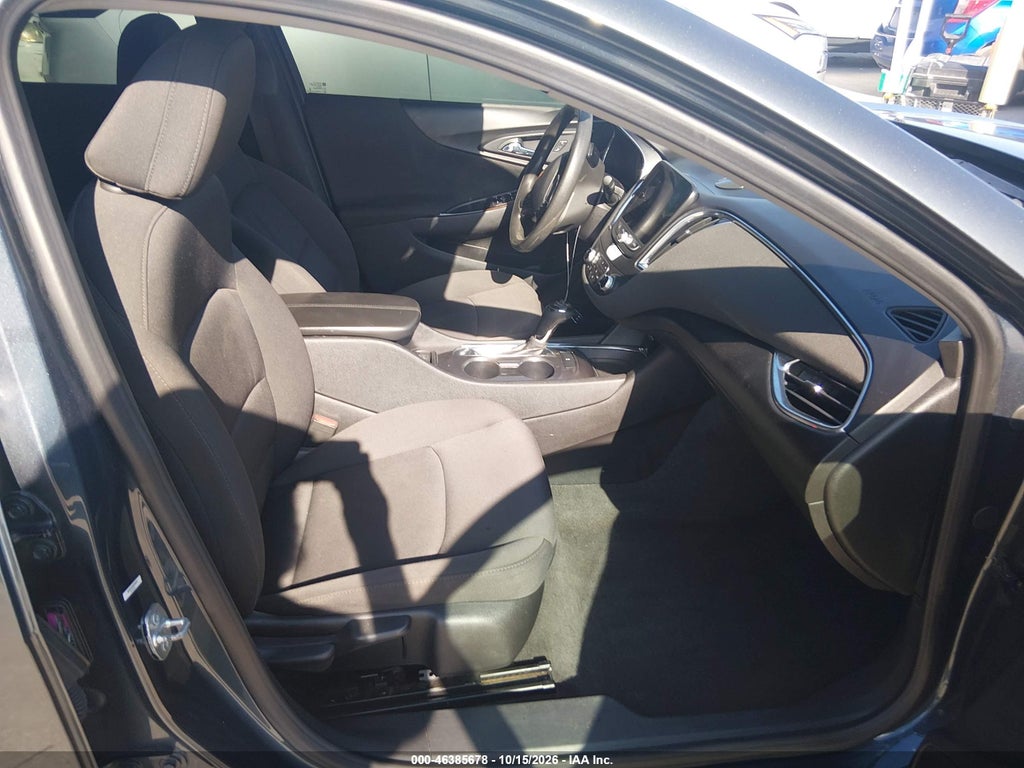 2020 Chevrolet Malibu FWD LT photo 5