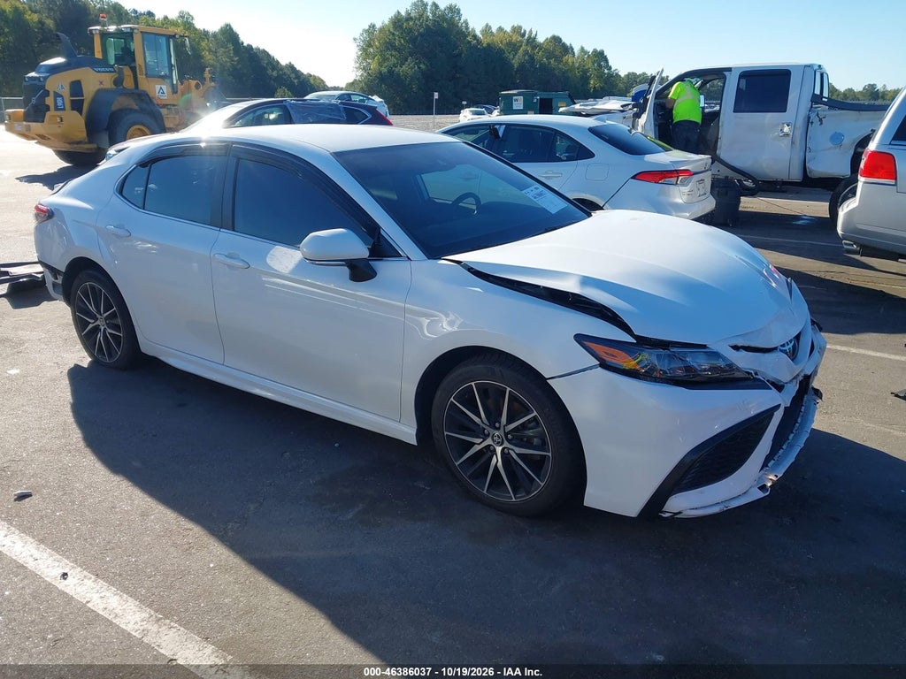 TOYOTA CAMRY 2024