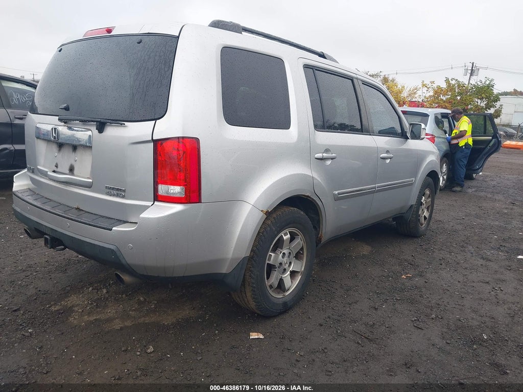 2011 Honda Pilot Touring photo 4