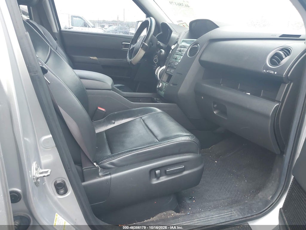 2011 Honda Pilot Touring photo 5