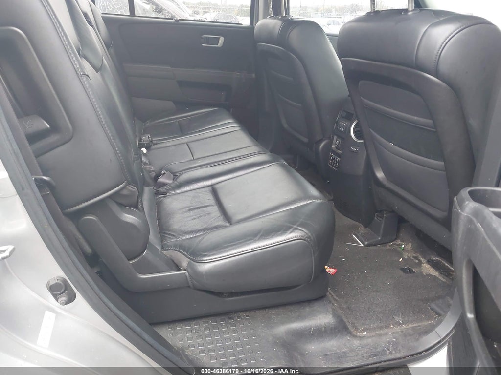 2011 Honda Pilot Touring photo 8