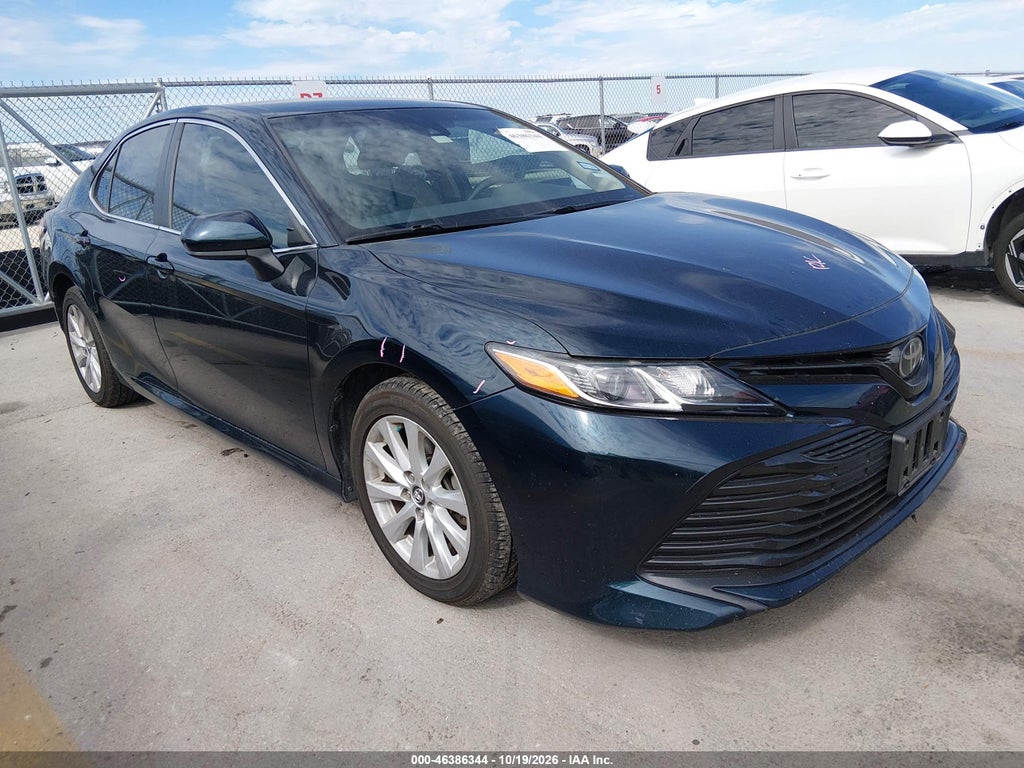 TOYOTA CAMRY 2020