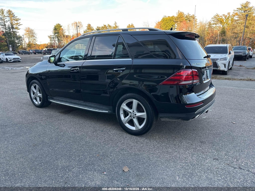 2017 Mercedes-Benz GLE 350 4MATIC photo 3