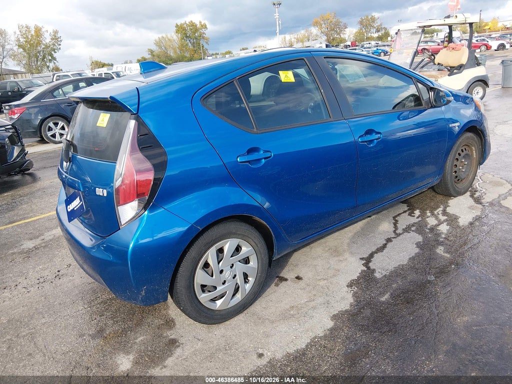 2015 Toyota Prius C TWO photo 4
