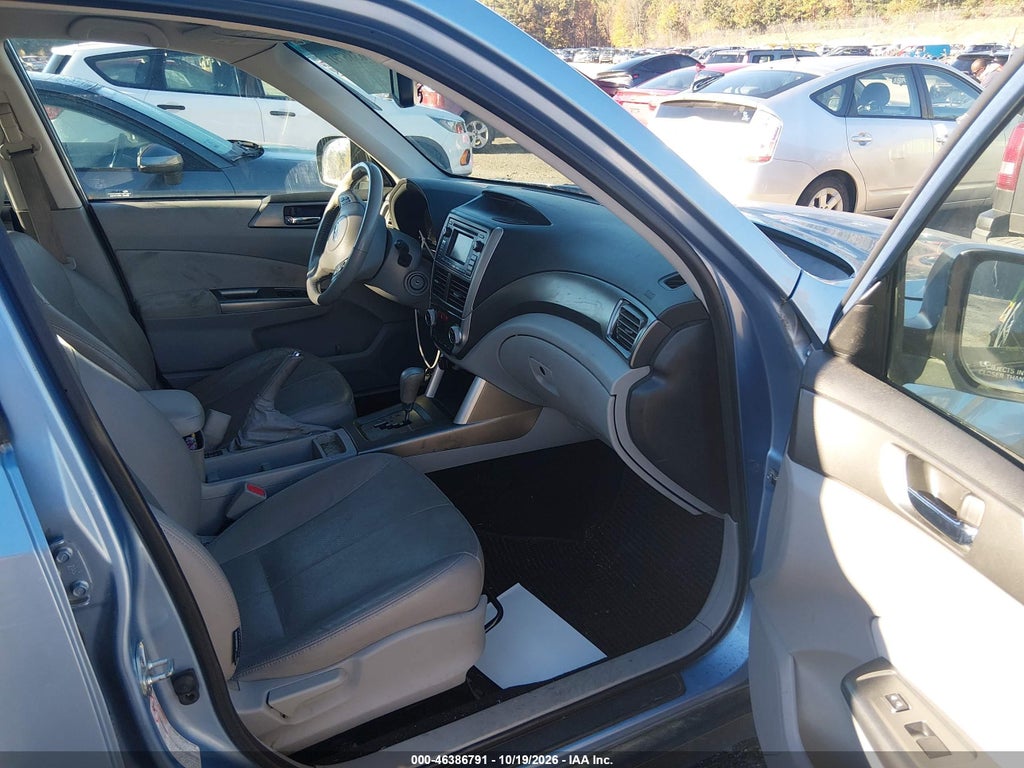 2011 Subaru Forester 2.5X Touring photo 5