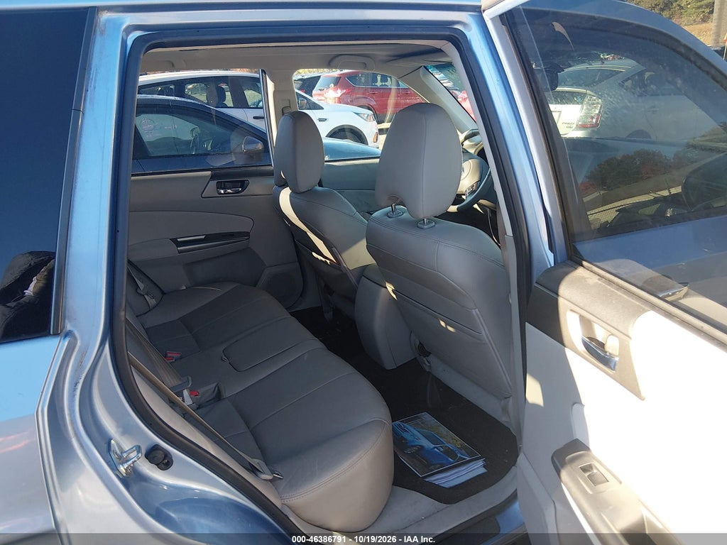 2011 Subaru Forester 2.5X Touring photo 8