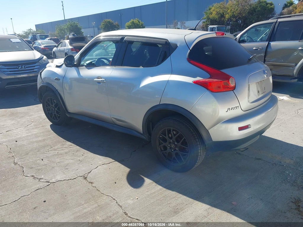 2014 Nissan Juke SV photo 3