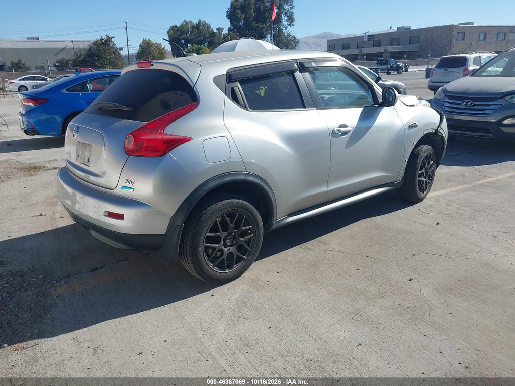 2014 Nissan Juke SV photo 4