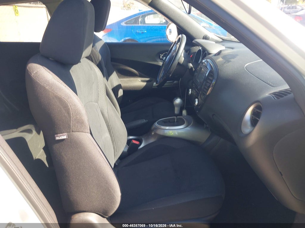 2014 Nissan Juke SV photo 5