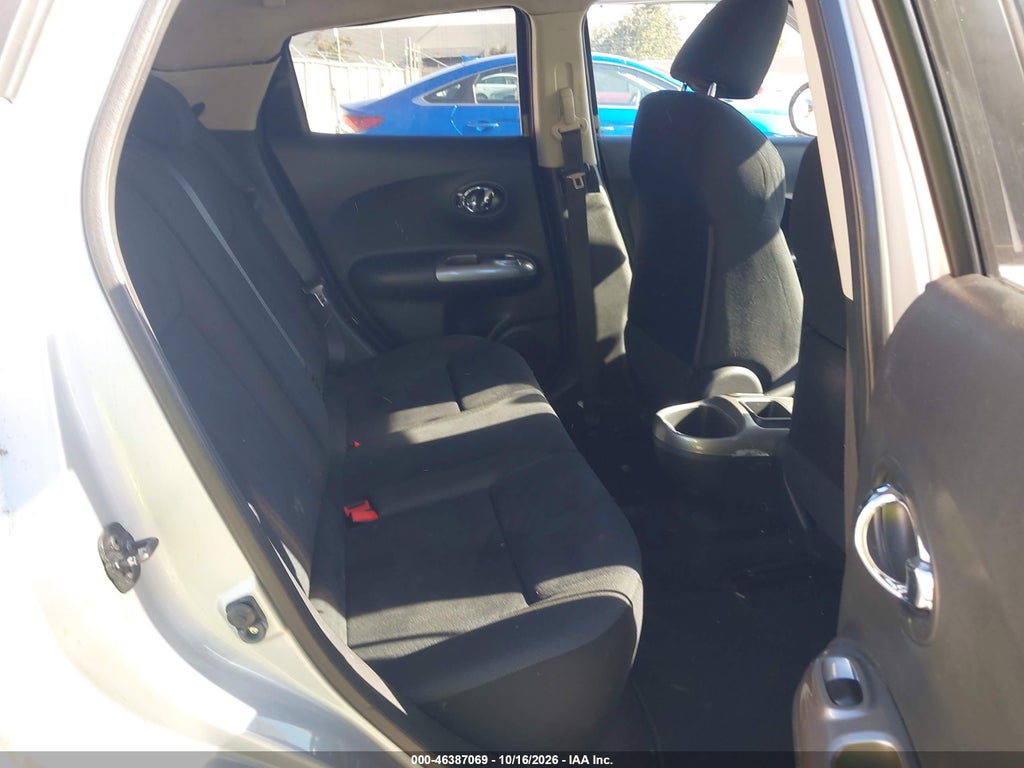 2014 Nissan Juke SV photo 8