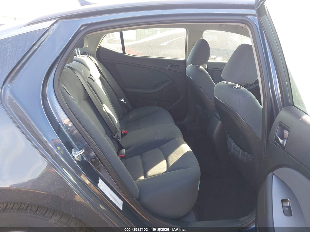 2015 Kia Optima LX photo 8