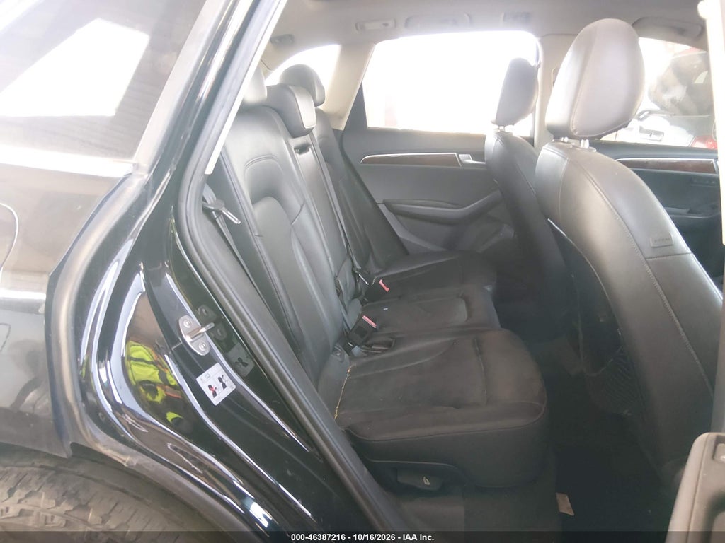2012 Audi Q5 2.0T Premium photo 8