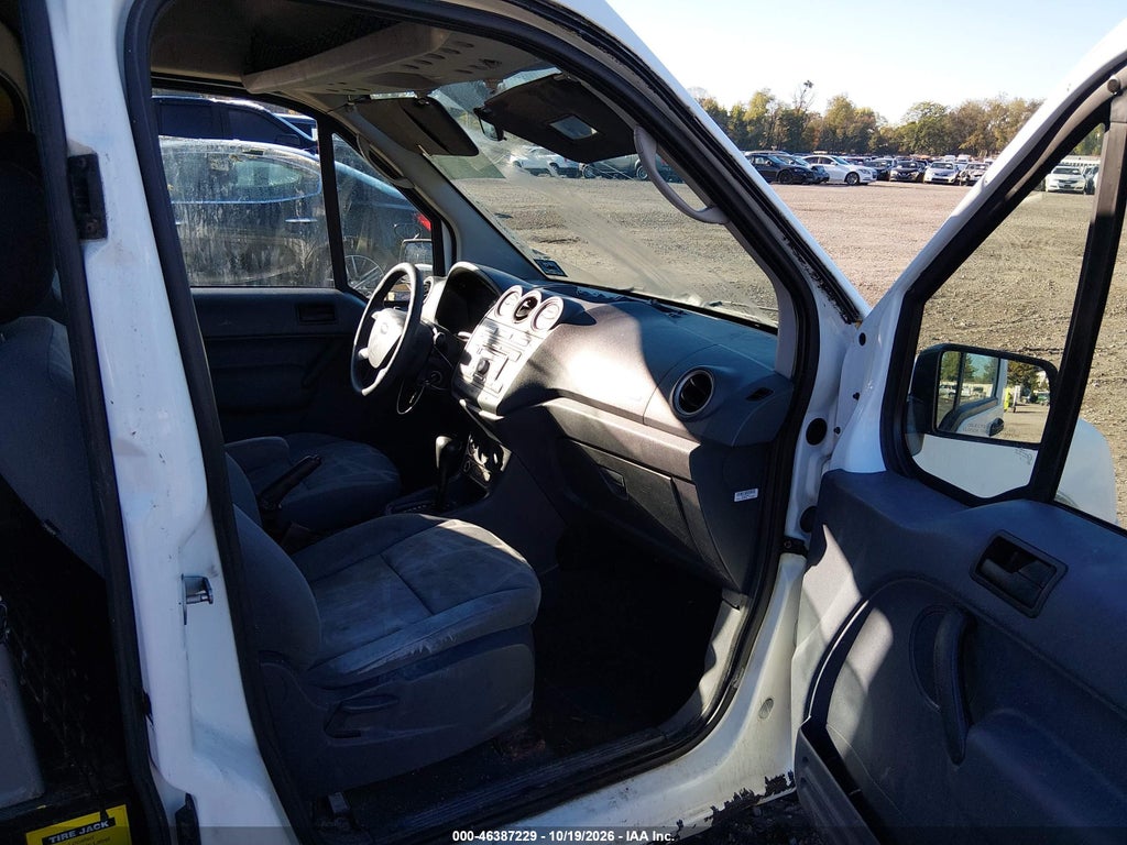 2010 Ford Transit Connect XLT photo 5