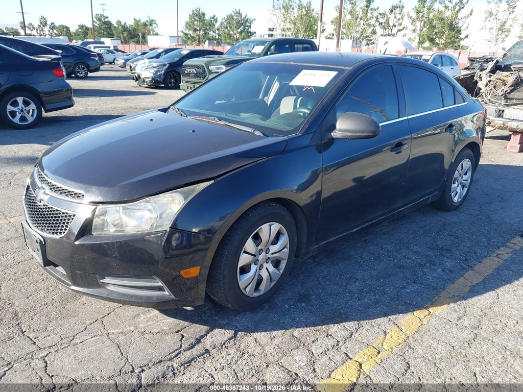 2012 Chevrolet Cruze LS photo 2