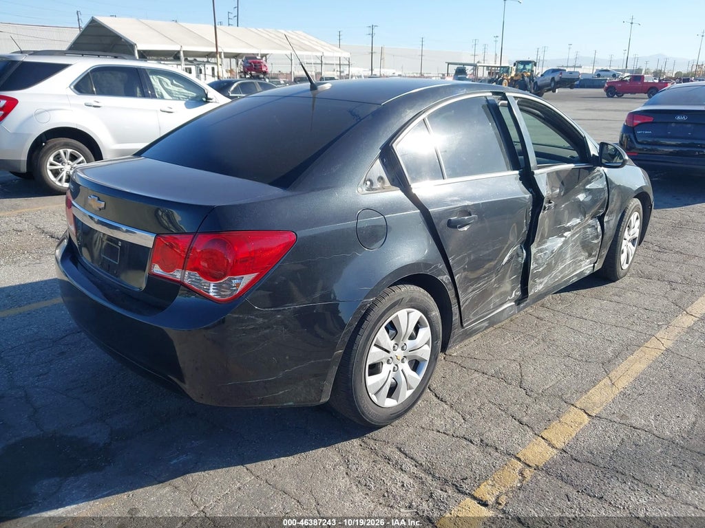 2012 Chevrolet Cruze LS photo 4