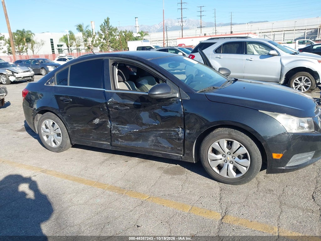 2012 Chevrolet Cruze LS photo 6