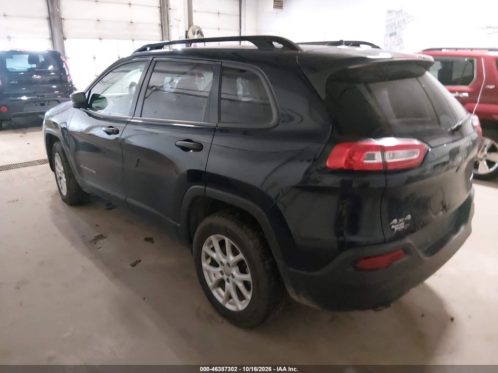 2016 Jeep Cherokee Sport photo 3