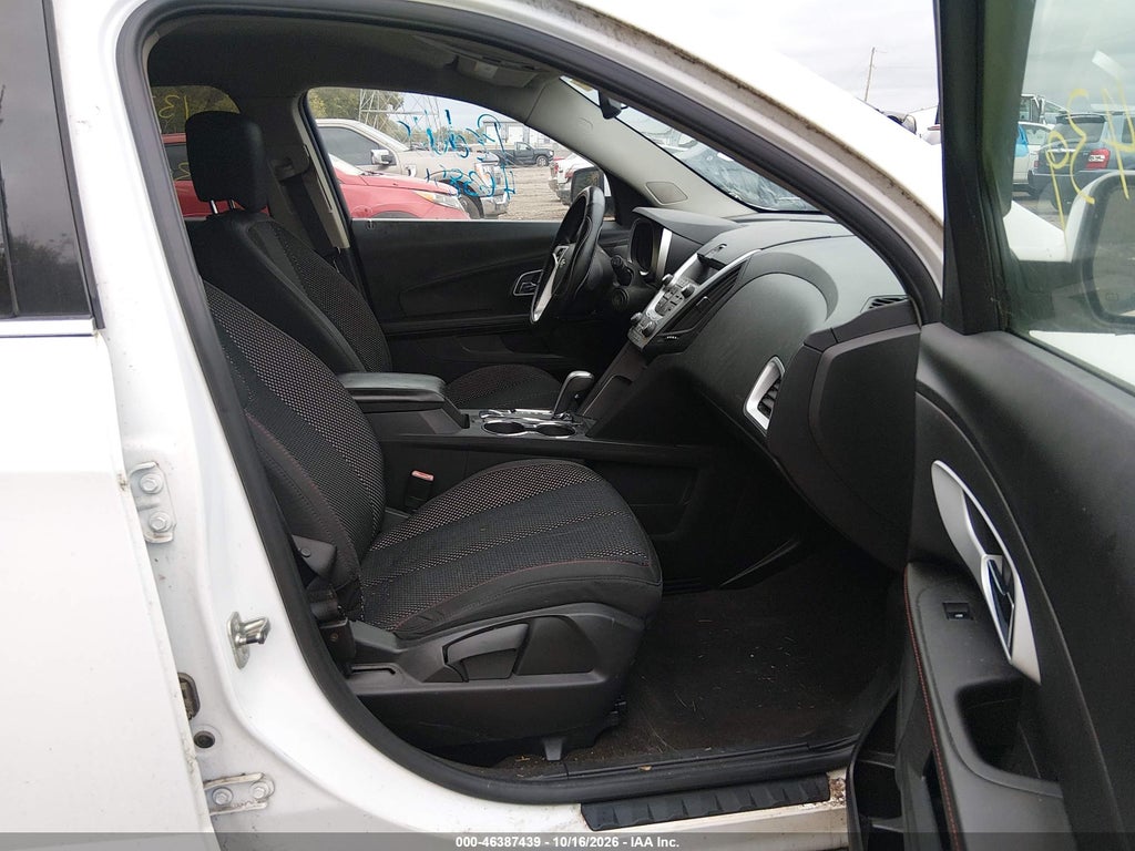 2010 Chevrolet Equinox LT photo 5