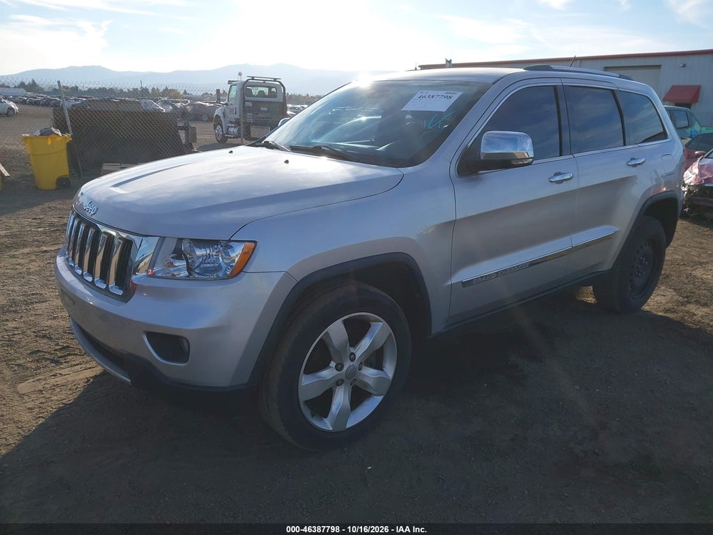 2011 Jeep Grand Cherokee Limited photo 2