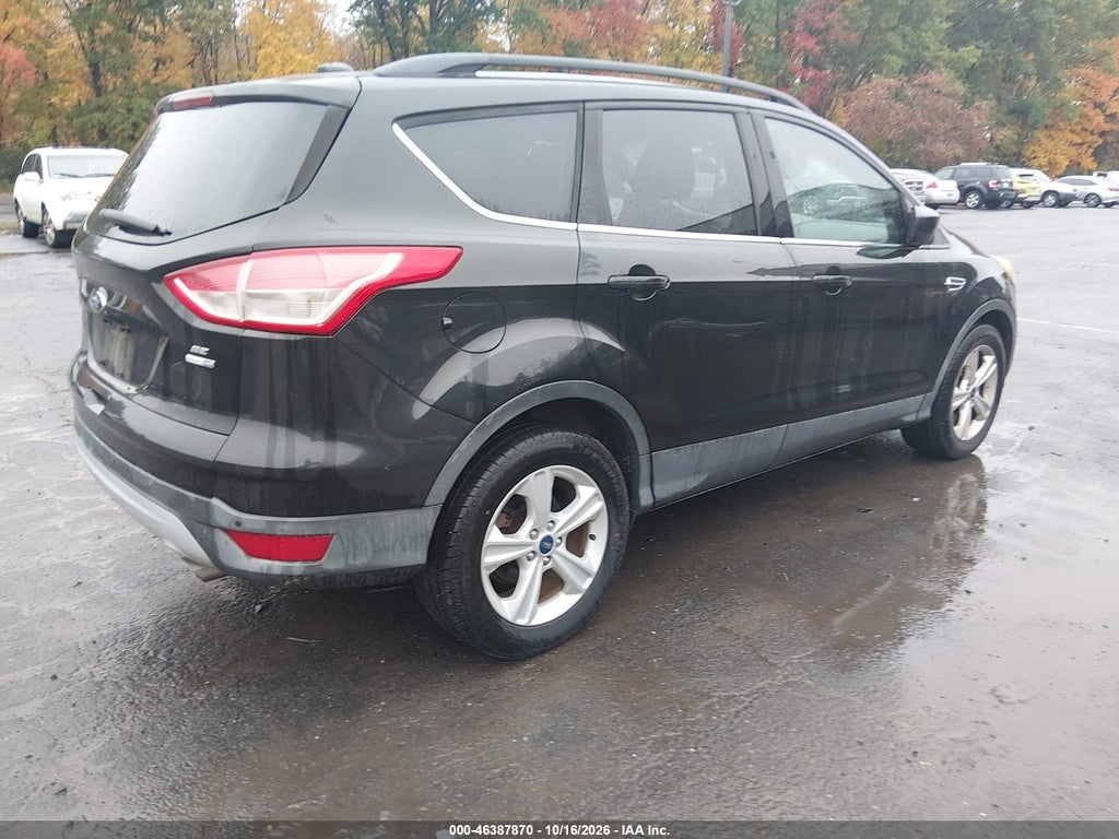 2015 Ford Escape SE photo 4