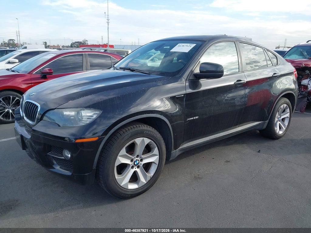 2013 BMW X6 XDRIVE35I photo 2