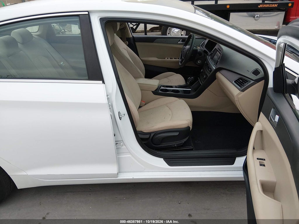 2016 Hyundai Sonata SE photo 5