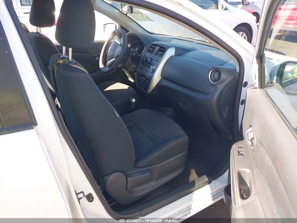 2016 Nissan Versa 1.6 S/1.6 S+/1.6 SL/1.6 SV photo 5