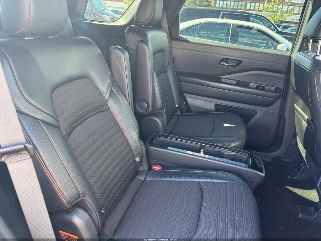2023 Nissan Pathfinder Rock Creek 4WD photo 8