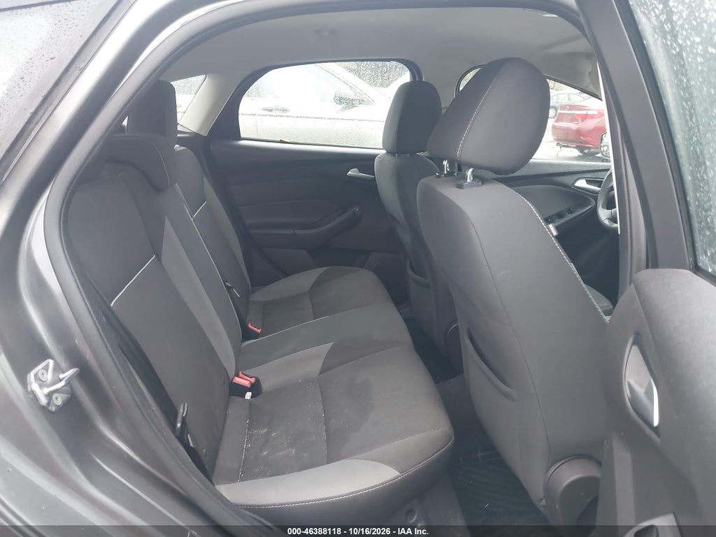 2013 Ford Focus SE photo 8