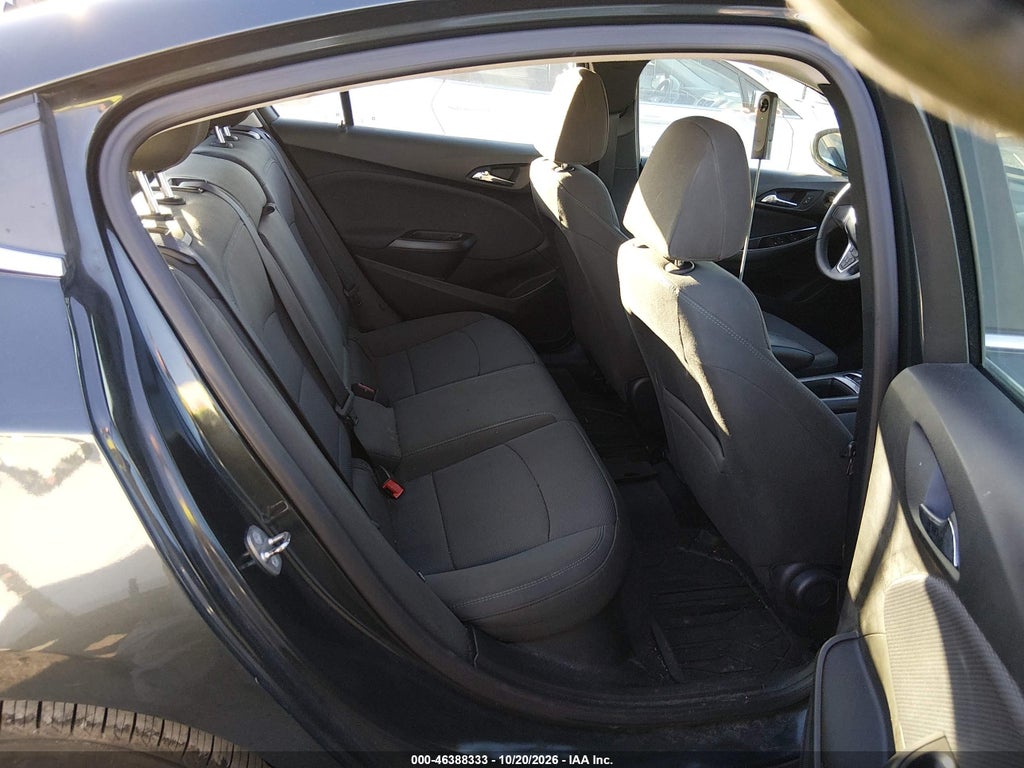 2018 Chevrolet Cruze LT Auto photo 8
