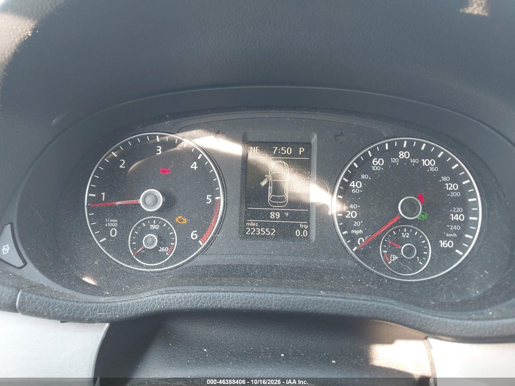 2012 Volkswagen Passat 2.0L TDI SE photo 7