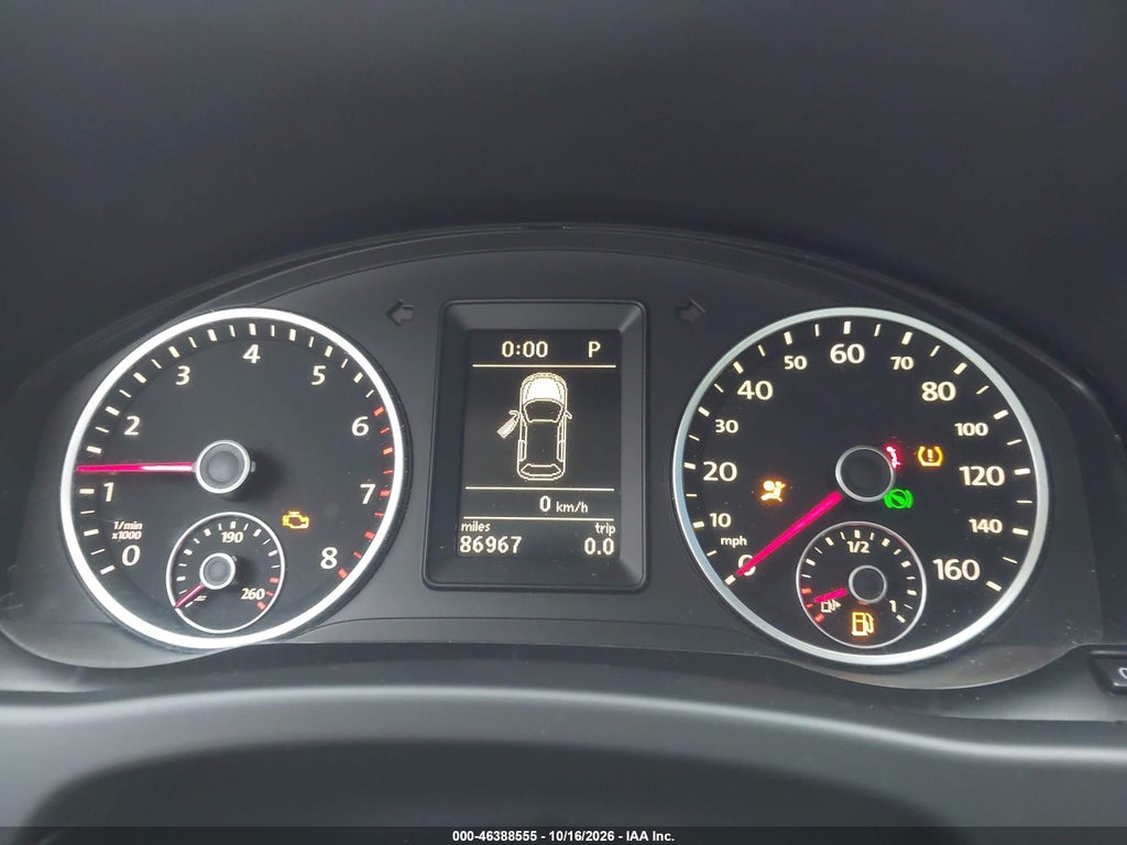 2011 Volkswagen Tiguan SEL photo 7