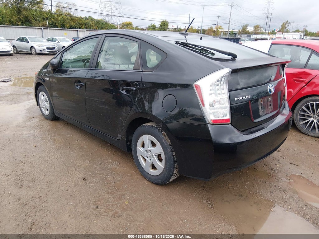 2010 Toyota Prius II photo 3