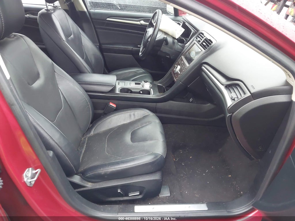 2020 Ford Fusion Hybrid Titanium photo 5