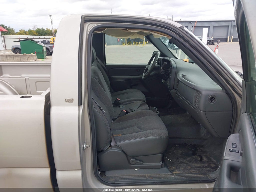 2004 Chevrolet Silverado 1500 Work Truck photo 8