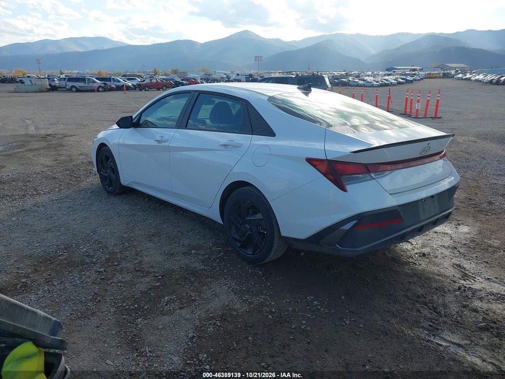 2026 Hyundai Elantra SEL Sport photo 3