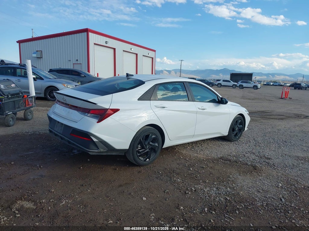 2026 Hyundai Elantra SEL Sport photo 4
