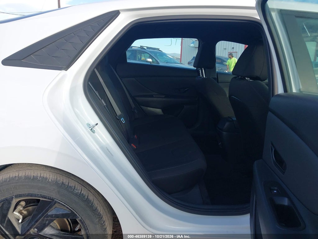 2026 Hyundai Elantra SEL Sport photo 8